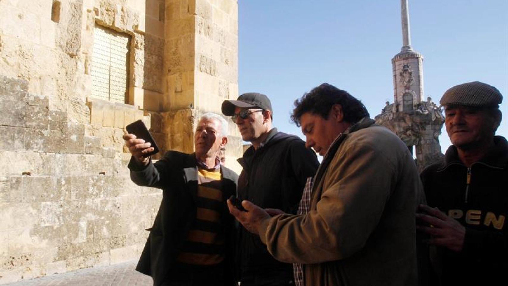 Zidane se echa fotos en Córdoba