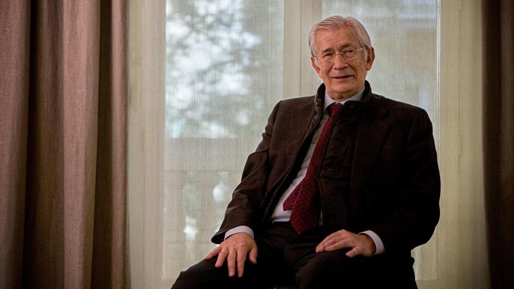 Óscar Alzaga cree que la Constitución necesita una reforma.