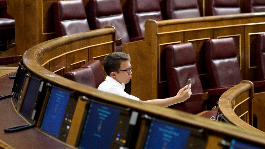iñigo errejon selfe congreso de los diputados