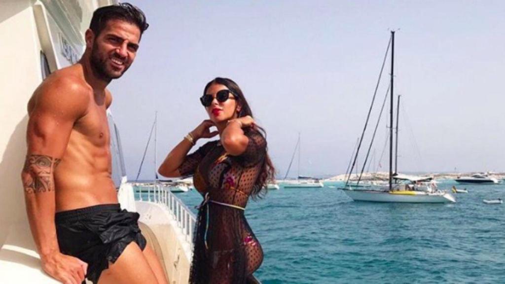 Fabregas junto a su esposa Daniella Seeman. Foto Instagram (@cescf4bregas)