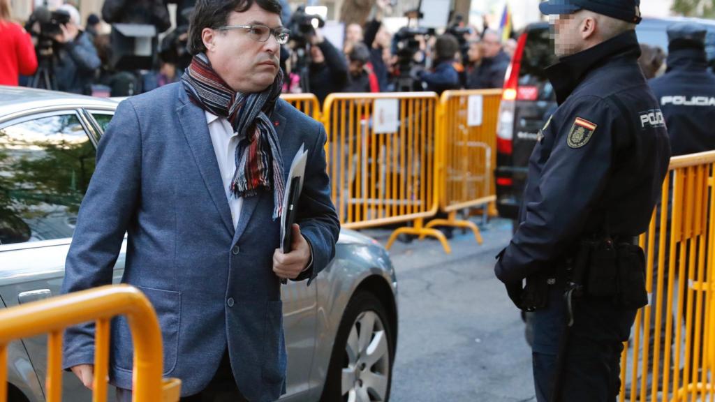 Nuet a su llegada al Supremo