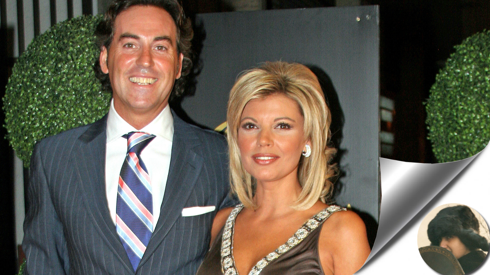 Pipi y Terelu posando en un photocall.