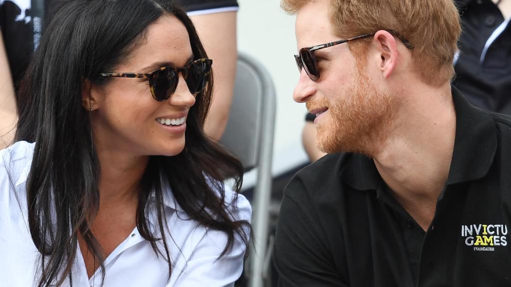 Las miradas entre Meghan y Harry confirman su felicidad.