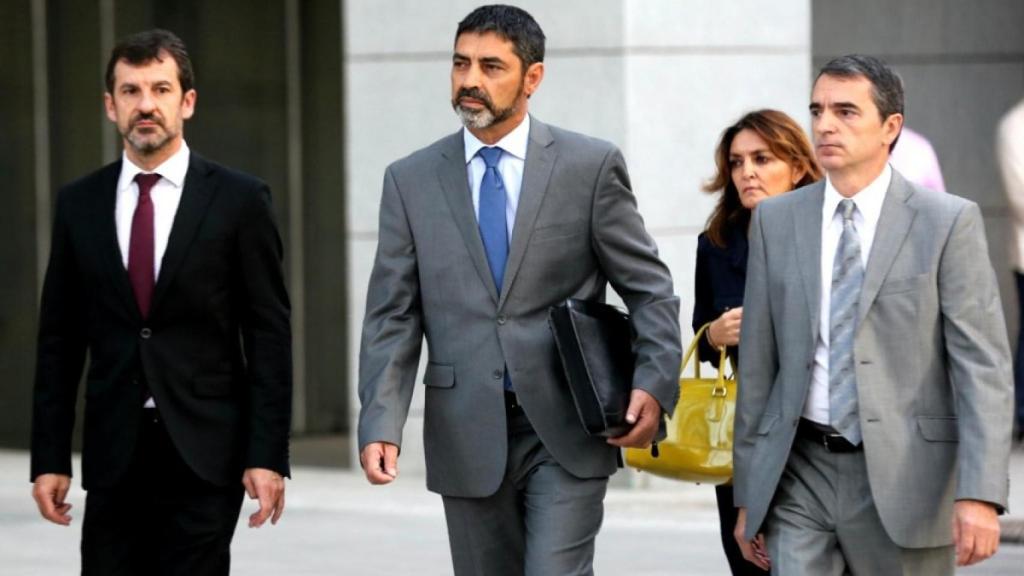 Ferrán López junto a Josep Lluis Trapero en la Audiencia Nacional.