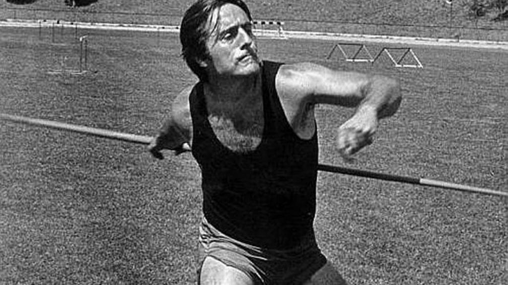 Miguel de la Quadra Salcedo.