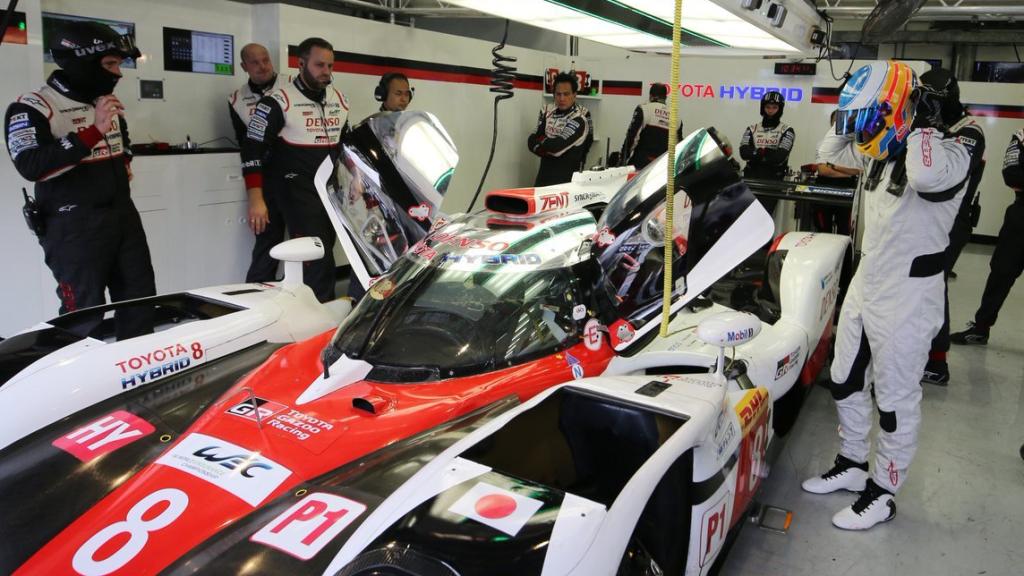 Fernando Alonso en el Toyota TS050 Hybrid.
