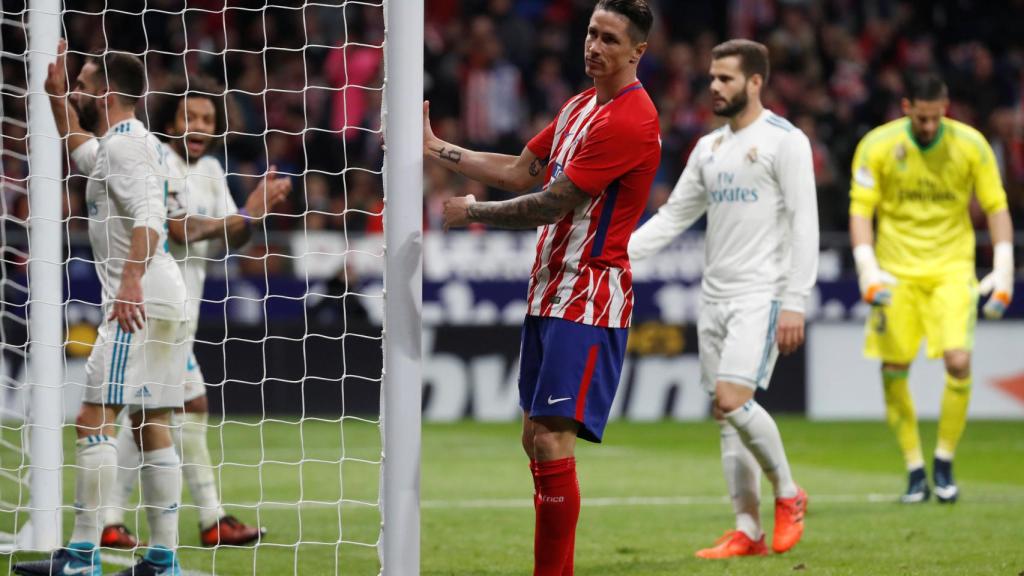 Fernando Torres, tras fallar una ocasión.