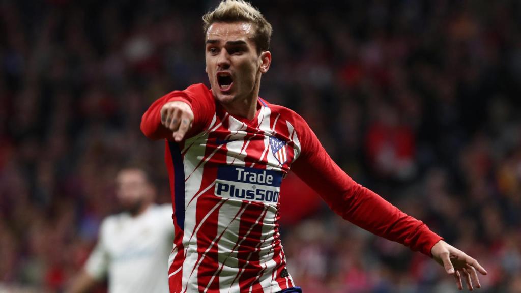 Griezmann protesta durante el derbi.