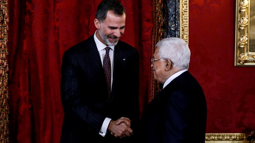 Felipe VI y Mahmud Abás.