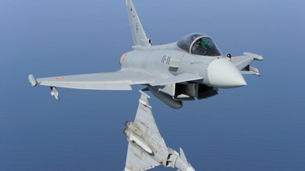 Dos Eurofighter del Ala 11.