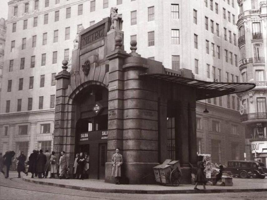 Estación de Gran Vía original, diseñada por Antonio Palacios, inaugurada en 1919.