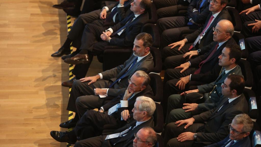 El Rey asume la presidencia de honor de la CEDE a propuesta de Isidro Fainé