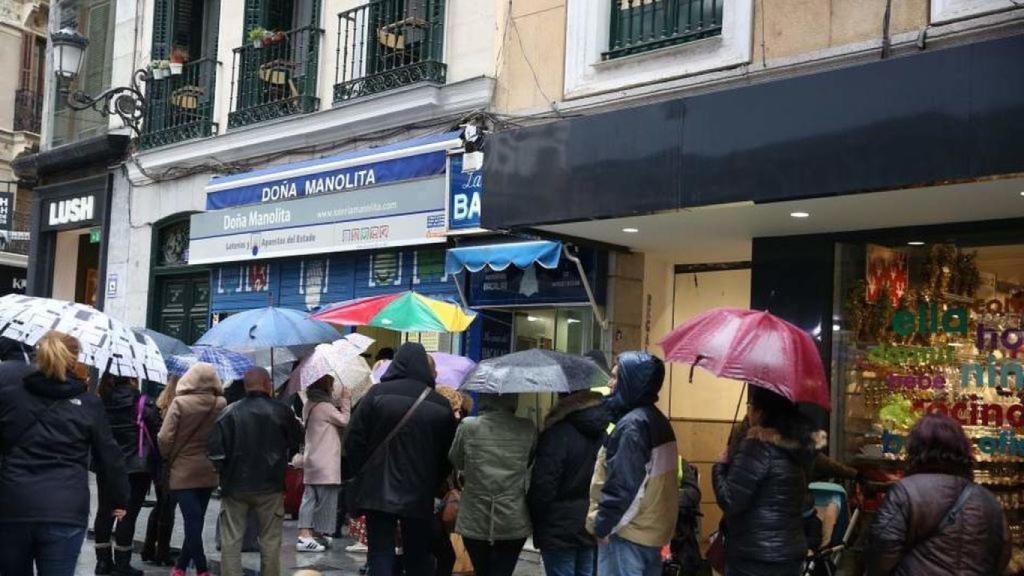 En 2016 los españoles gastaron 57 euros de media en décimos.