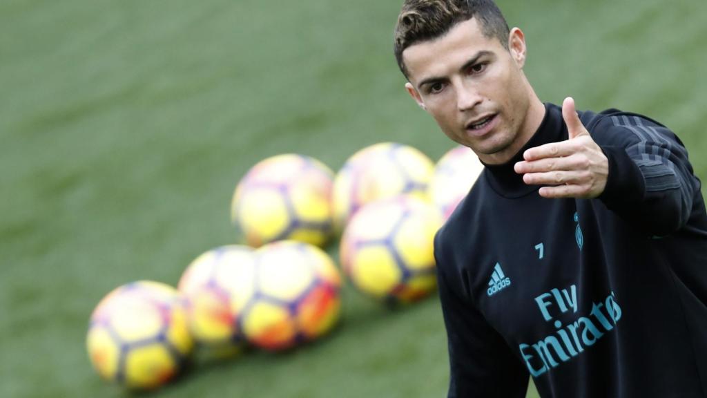 Cristiano Ronaldo en el entrenamiento previo al Real Madrid - Málaga.