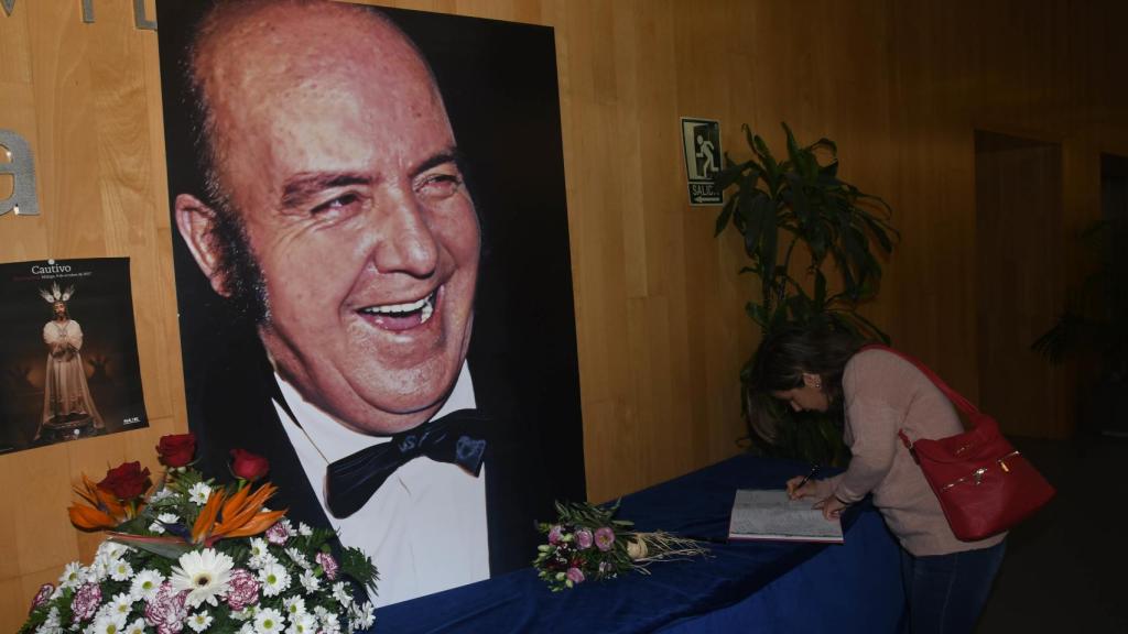 El entierro de Chiquito de la Calzada fue multitudinario