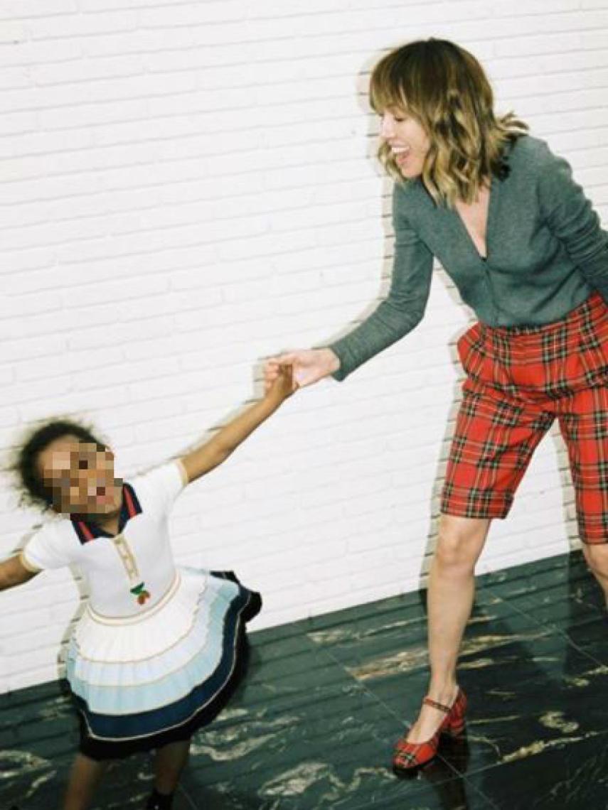 Teresa Helbig con su hija.