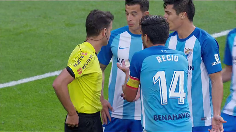 Gol anulado al Málaga antes del descanso: lío en el Santiago Bernabéu