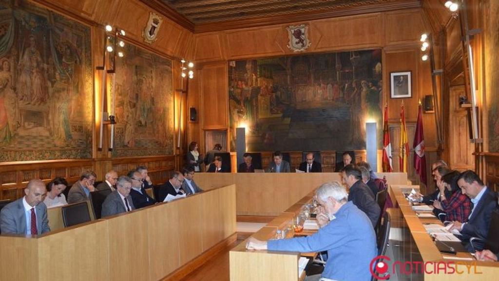 Pleno Extraordinario Diputación de León 11-5