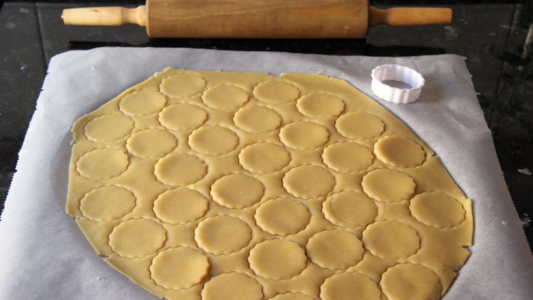 GALLETAS SALADAS DE QUESO PARMESANO Y ACEITUNAS 08