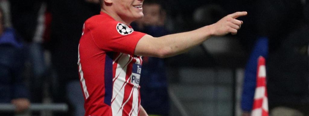 Gameiro celebra su gol a la Roma en Champions.