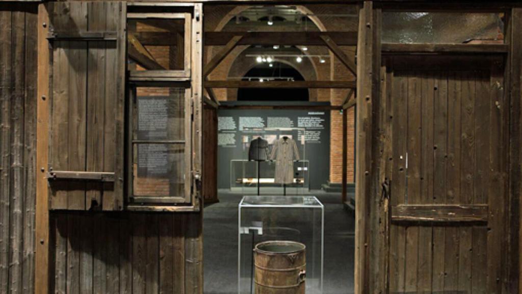 Image: Auschwitz como advertencia