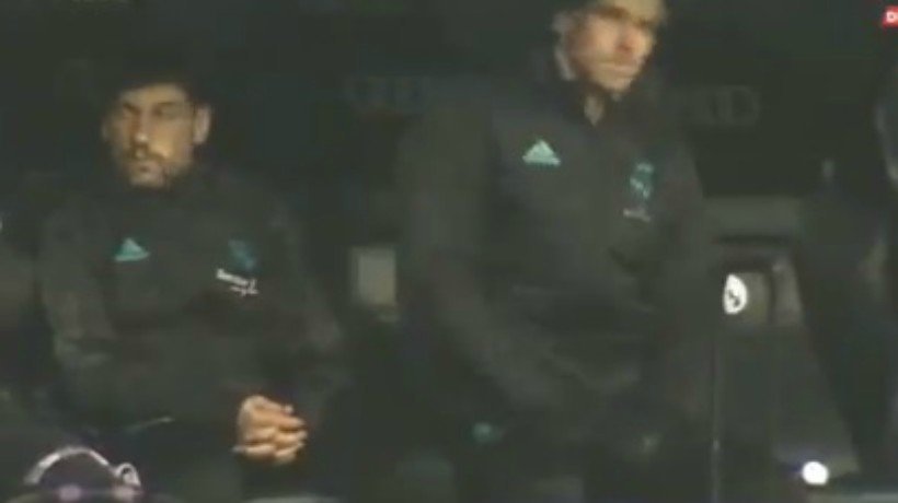 Así vivió Bale el partido desde el banquillo