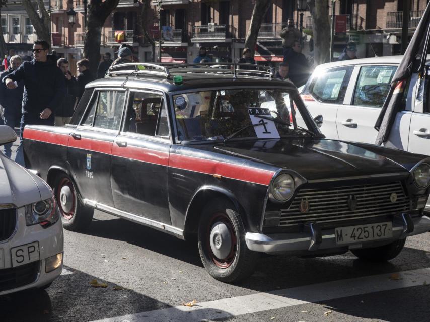 Perfil del coche de Emilio, fechado en 1965.