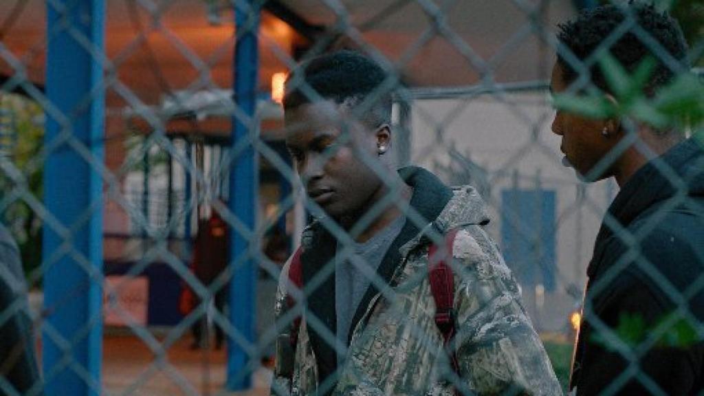 Image: La vida y nada más: en los márgenes de la resignación