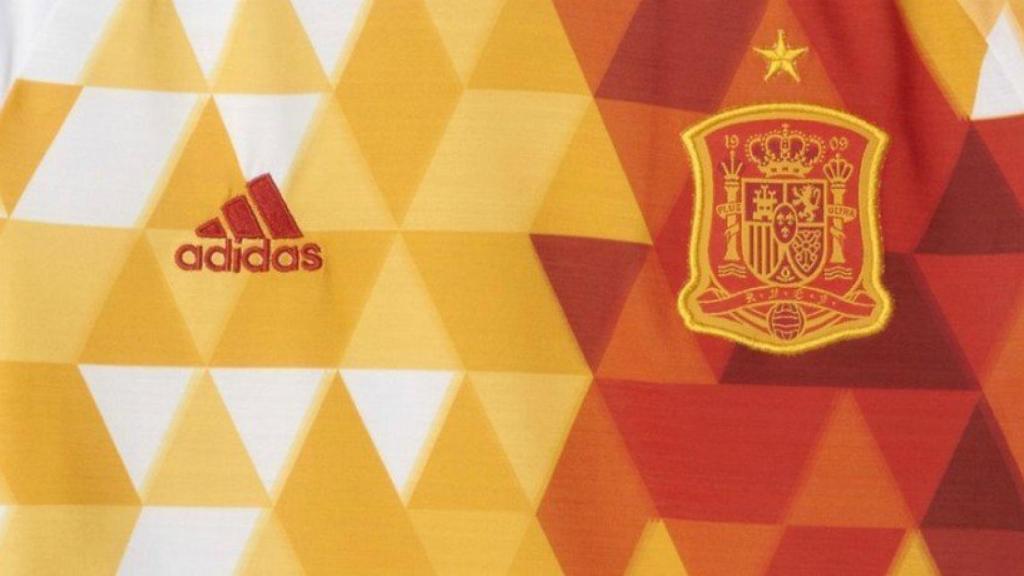 Segunda equipación España