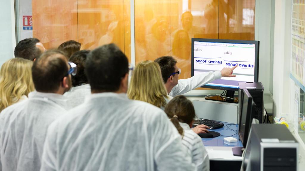 Los laboratorios analizan los envases de sus medicamentos en la primera fase de detección.