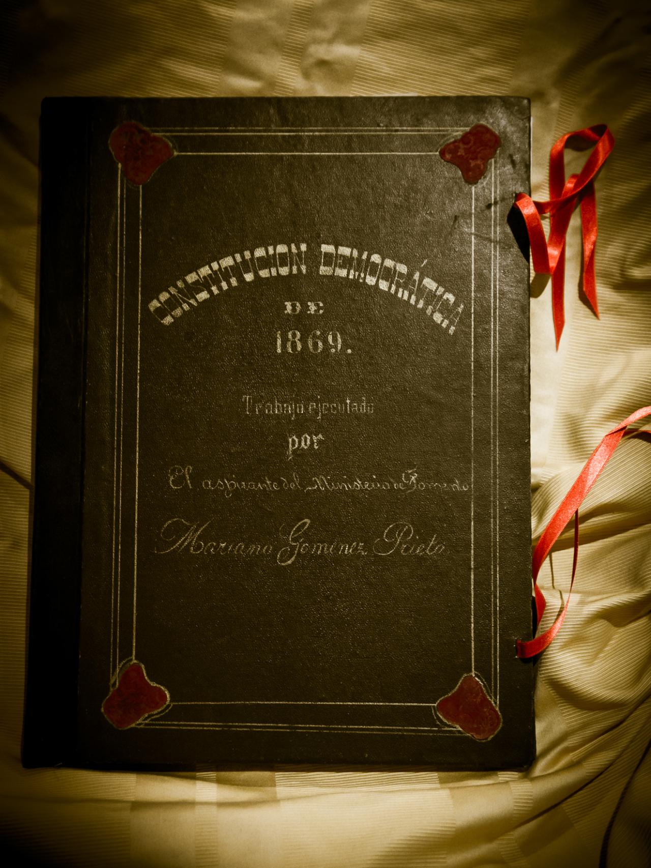 Constitución de 1869, fruto de la revolución gloriosa y la caída de Isabel II.