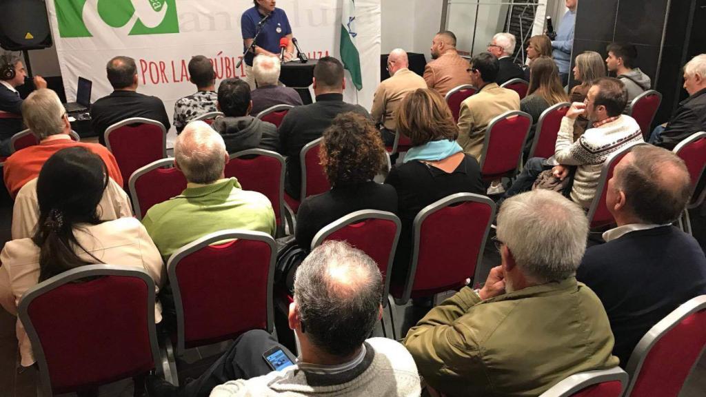 El periodista malagueño Pedro Altamirano se dirige a los miembros de la ANA