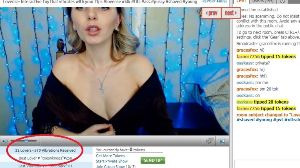 Tal y como marca el círculo rojo, algunas webs contabilizan el número de vibraciones que lleva cada modelo