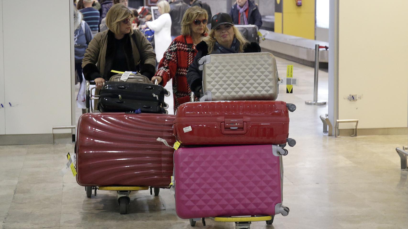 Las Campos aterrizan en España tras su periplo americano