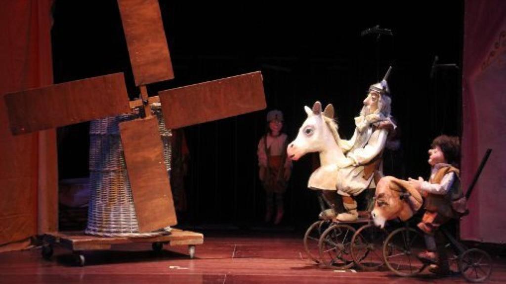 Image: Clásicos, títeres y realismo mágico