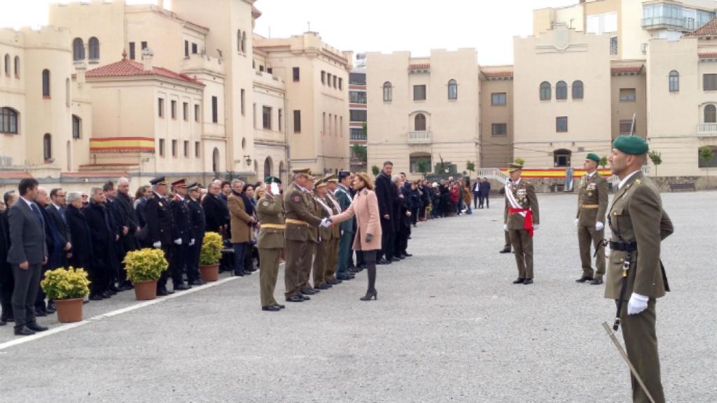 Cospedal, este viernes en el acuartelamiento de El Bruc de Barcelona
