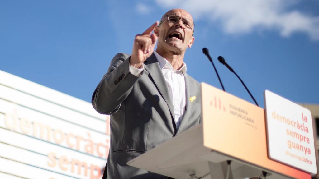 Carles Mundó, con Raül Romeva, este sábado en un mitin de ERC.
