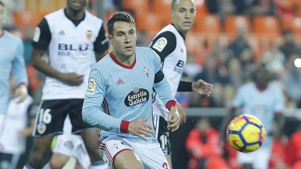 Hugo Mallo contra el Valencia. Foto rccelta.es