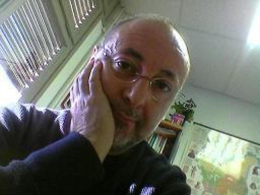 El profesor Jordi Hernández Borrell es doctor en Farmacia por la Universidad de Barcelona.