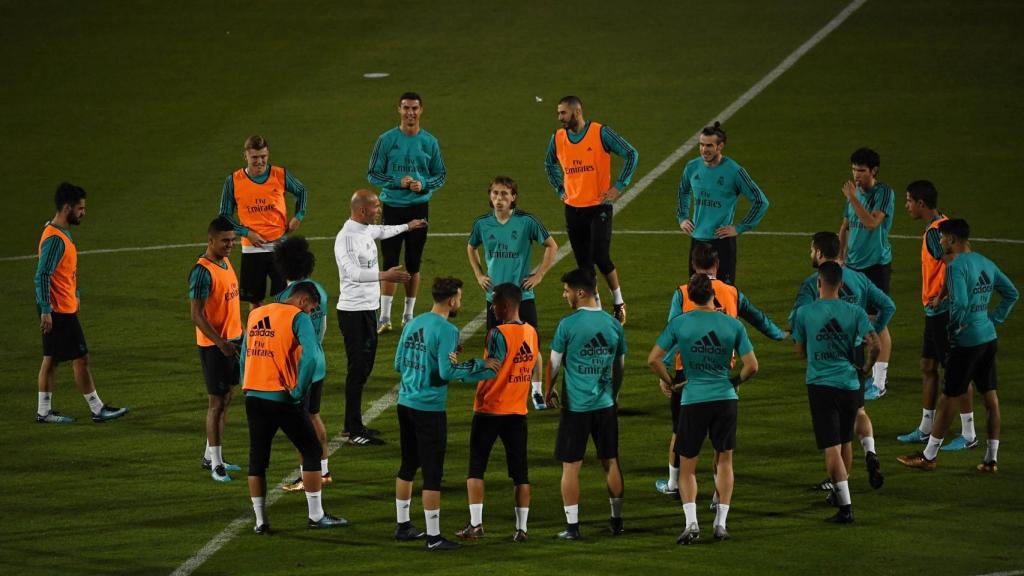 Entrenamiento del Real Madrid en Abu Dhabi.