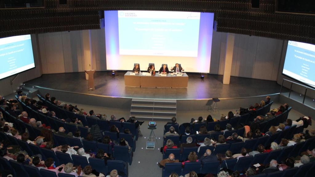El auditorio de Mutua Madrileña se llenó de interesados en el debate.
