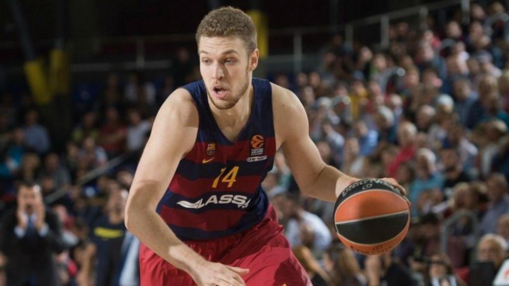 Vezenkov, con el Barcelona. Foto: Twitter (@FCBbasket)