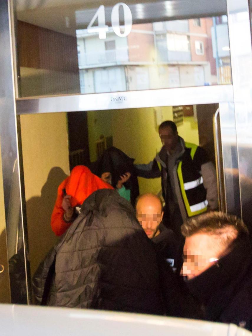 Los futbolistas del Arandina, en el registro de la calle San Francisco.