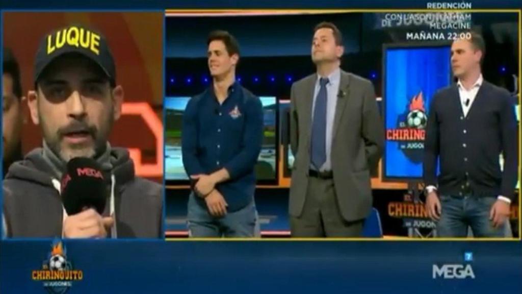 Un miembro del público de El Chiringuito le pone letra al himno de España