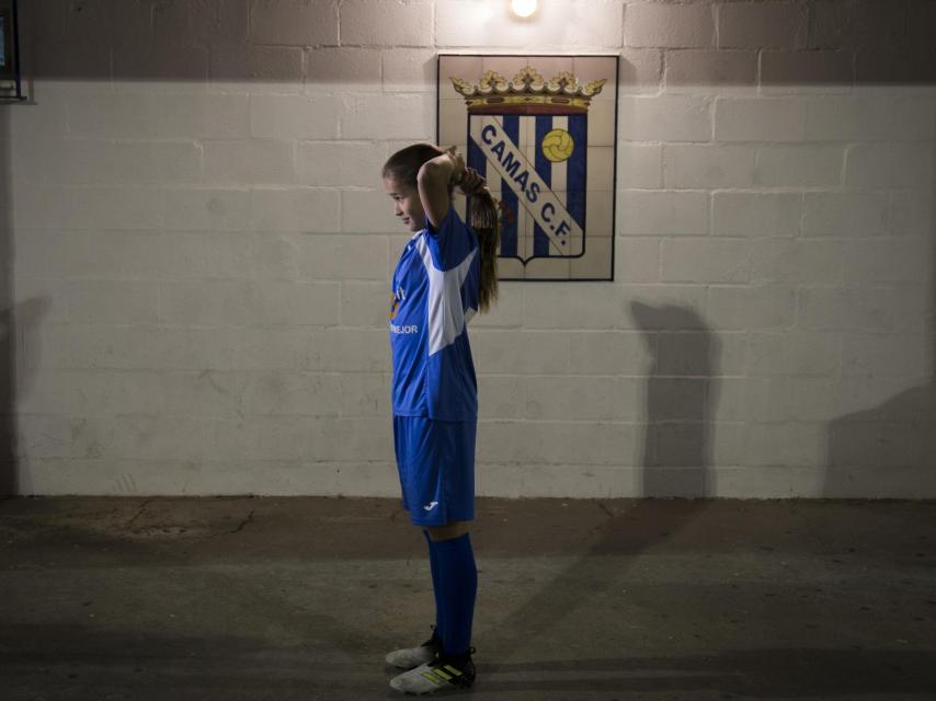 Andrea Medina Martín, 13 años, la única jugadora del Camas CF infantil.