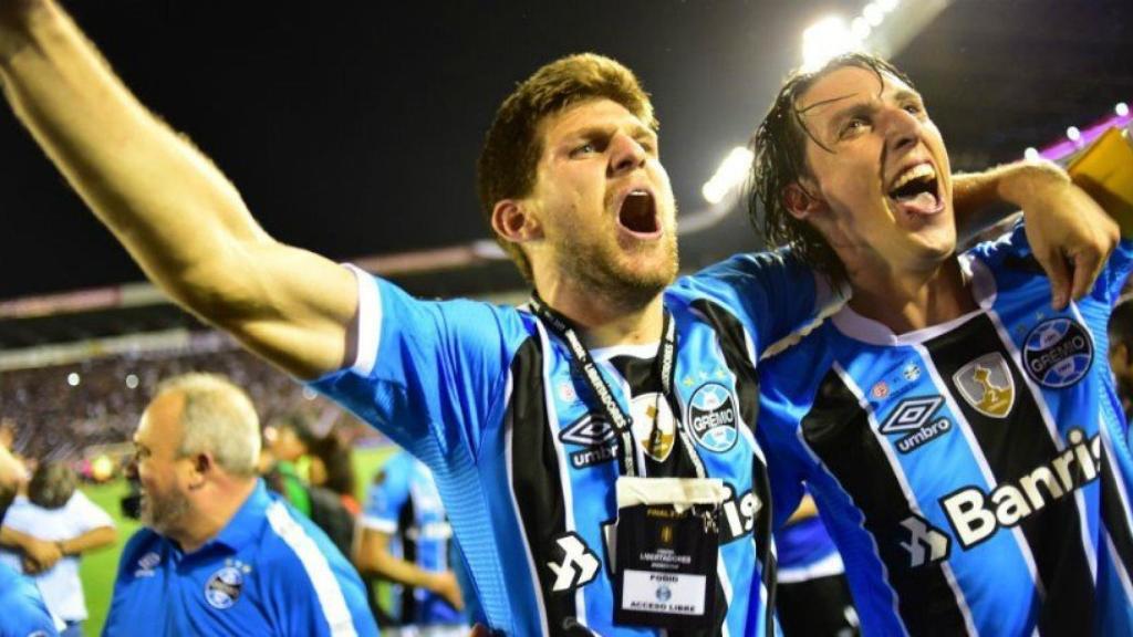 Walter Kannemann celebrando con el Gremio. Foto: Twitter (@FIFAcom)