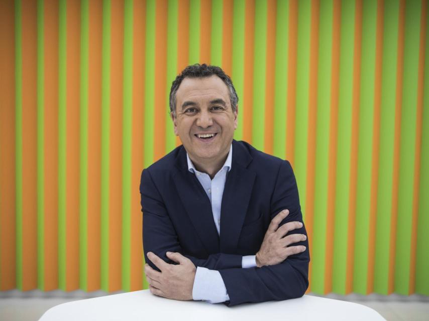 Roberto Brasero está casado y tiene cuatro hijos.