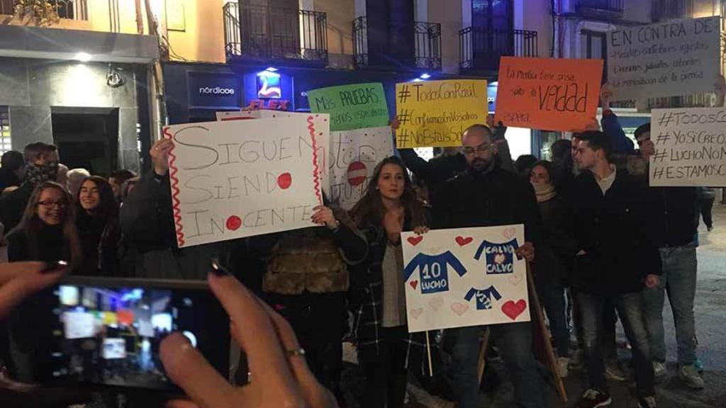 Concentración en Aranda de Duero en apoyo a los jugadores acusados de agresión sexual.