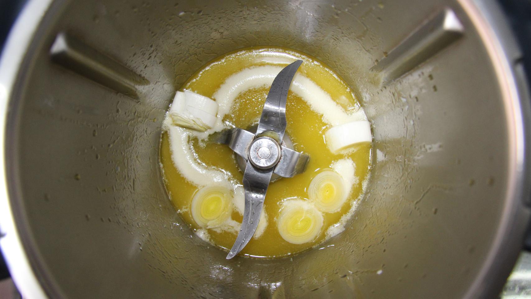 CROQUETAS DE GAMBONES CON PUERRO Y MEJILLONES EN TEMPURA CON THERMOMIX 06