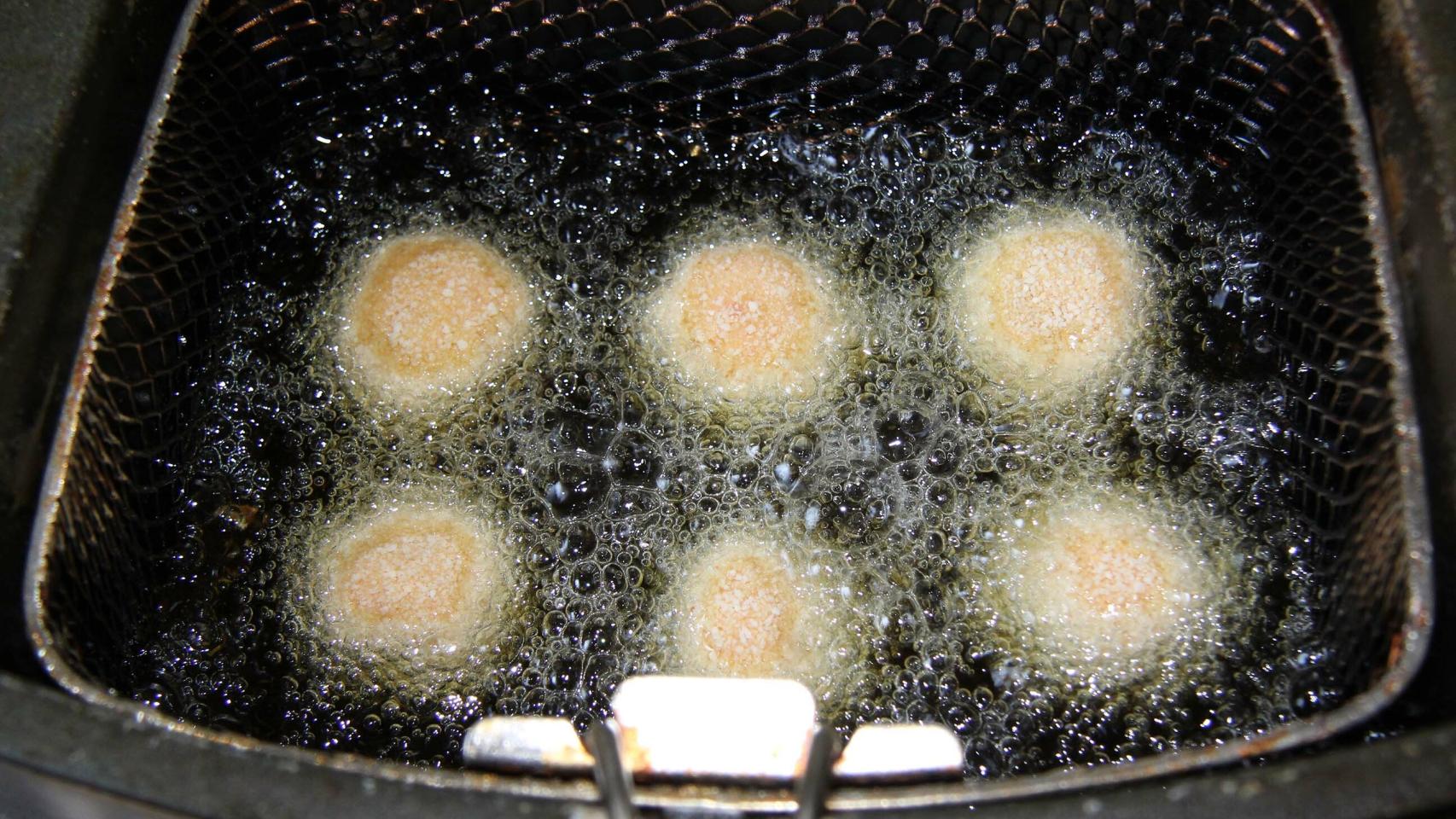 CROQUETAS DE GAMBONES CON PUERRO Y MEJILLONES EN TEMPURA CON THERMOMIX 16